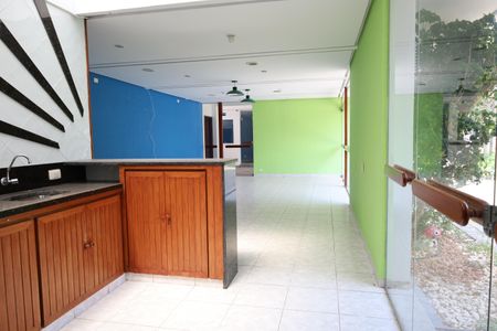 Casa à venda com 945m², 4 quartos e 2 vagasCozinha 2