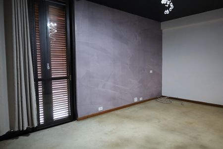 Casa à venda com 945m², 4 quartos e 2 vagasSuíte 1