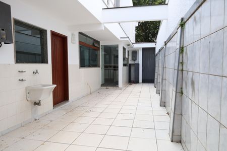 Casa à venda com 945m², 4 quartos e 2 vagasÁrea de Serviço