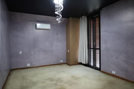 Casa à venda com 945m², 4 quartos e 2 vagasSuíte 1