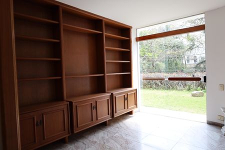 Casa à venda com 945m², 4 quartos e 2 vagasSala 3