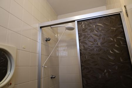 Casa à venda com 945m², 4 quartos e 2 vagasBanheiro de Serviço 2