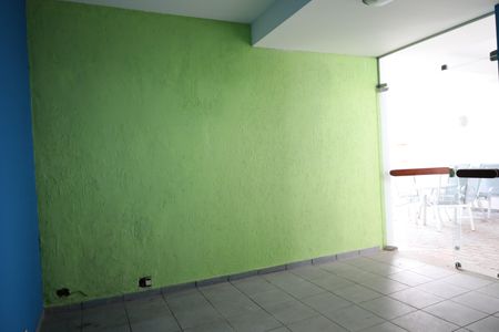 Casa à venda com 945m², 4 quartos e 2 vagasQuarto de Serviço