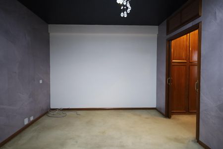 Casa à venda com 945m², 4 quartos e 2 vagasSuíte 1