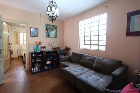 Casa à venda com 97m², 2 quartos e 1 vagaSala