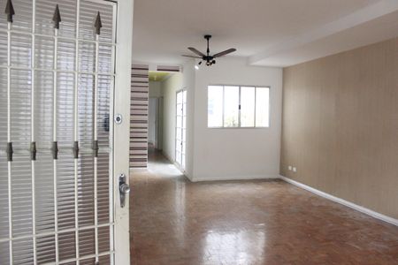 Casa para alugar com 350m², 4 quartos e 5 vagasSala