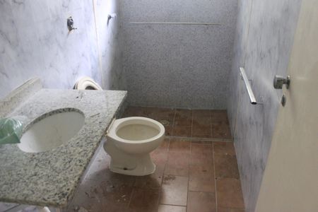 Casa para alugar com 350m², 4 quartos e 5 vagasBaheiro - Edícula
