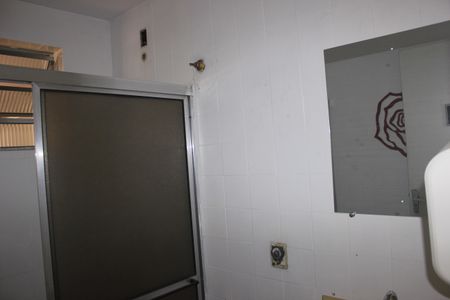 Casa para alugar com 350m², 4 quartos e 5 vagasBanheiro - (casa 02)