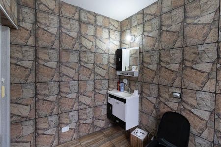 Casa à venda com 595m², 3 quartos e 2 vagasBanheiro da Suíte