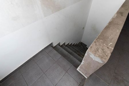 Casa à venda com 595m², 3 quartos e 2 vagasEscada