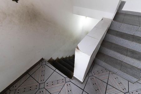 Casa à venda com 595m², 3 quartos e 2 vagasEscada