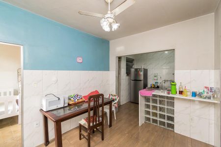 Casa à venda com 96m², 4 quartos e 2 vagasCopa