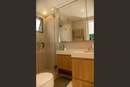 Apartamento à venda com 125m², 2 quartos e 2 vagas Apartamento à venda com 125m², 2 quartos e 2 vagasBanheiro da Suíte 1