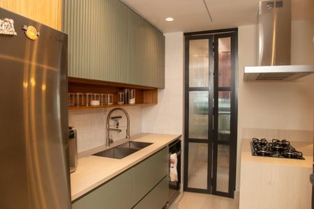 Apartamento à venda com 125m², 2 quartos e 2 vagas Apartamento à venda com 125m², 2 quartos e 2 vagasCozinha