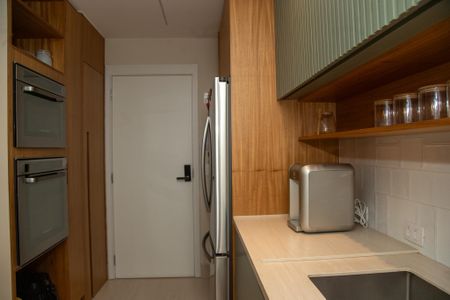 Apartamento à venda com 125m², 2 quartos e 2 vagas Apartamento à venda com 125m², 2 quartos e 2 vagasCozinha