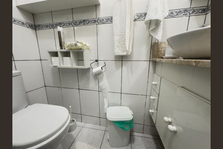 Casa para alugar com 160m², 3 quartos e sem vagaBanheiro social