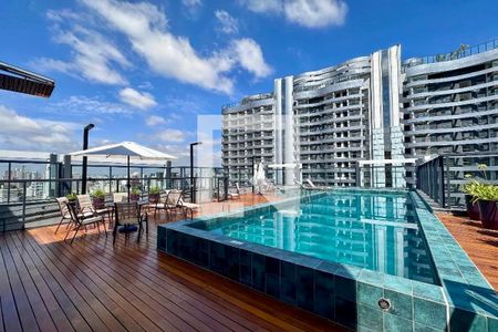 Studio à venda com 25m², 0 quarto e sem vagaPiscina