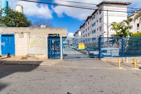 Apartamento para alugar com 50m², 2 quartos e sem vaga Apartamento para alugar com 50m², 2 quartos e sem vagaFachada