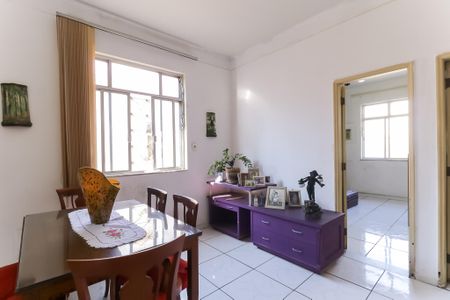 Apartamento à venda com 92m², 2 quartos e sem vagaSala