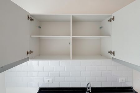 Apartamento à venda com 42m², 1 quarto e sem vaga Apartamento à venda com 42m², 1 quarto e sem vagaCozinha - Armários