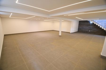 Casa de condomínio à venda com 350m², 3 quartos e 4 vagasGaragem