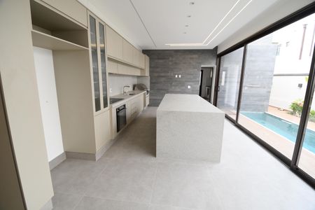 Casa de condomínio à venda com 350m², 3 quartos e 4 vagasCozinha