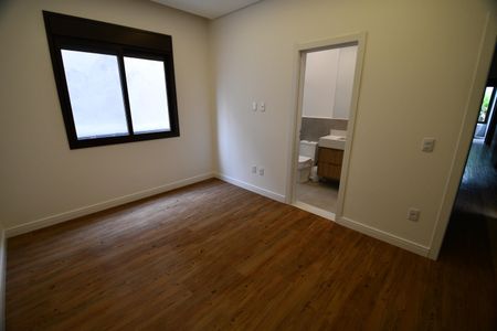 Casa de condomínio à venda com 350m², 3 quartos e 4 vagasSuíte 1