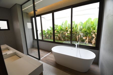 Casa de condomínio à venda com 350m², 3 quartos e 4 vagasBanheiro da Suíte 1