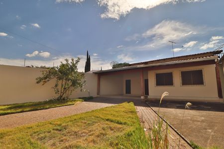 Casa para alugar com 222m², 5 quartos e 3 vagasÁrea Externa