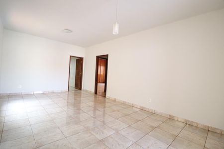Sala de casa para alugar com 5 quartos, 222m² em Cidade Jardim, Uberlândia
