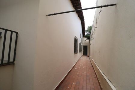 Casa para alugar com 222m², 5 quartos e 3 vagasCorredor Externo