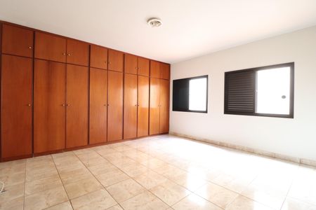 Casa para alugar com 222m², 5 quartos e 3 vagasQuarto 3 - Suíte