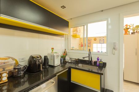 Casa de condomínio à venda com 144m², 3 quartos e 2 vagas Casa de condomínio à venda com 144m², 3 quartos e 2 vagasCozinha