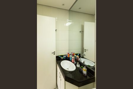 Casa de condomínio à venda com 144m², 3 quartos e 2 vagas Casa de condomínio à venda com 144m², 3 quartos e 2 vagasBanheiro Social