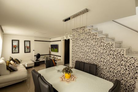 Casa de condomínio à venda com 144m², 3 quartos e 2 vagas Casa de condomínio à venda com 144m², 3 quartos e 2 vagasSala