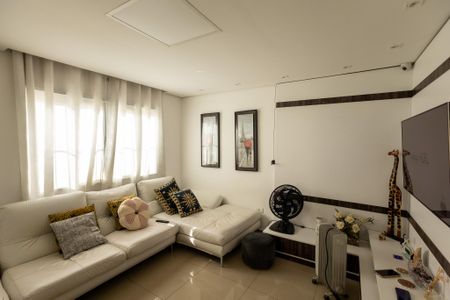 Casa de condomínio à venda com 144m², 3 quartos e 2 vagas Casa de condomínio à venda com 144m², 3 quartos e 2 vagasSala