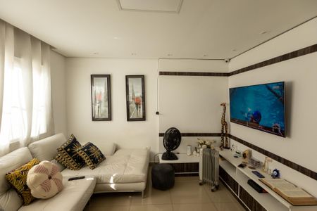 Casa de condomínio à venda com 144m², 3 quartos e 2 vagas Casa de condomínio à venda com 144m², 3 quartos e 2 vagasSala