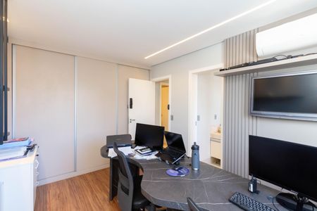 Apartamento à venda com 185m², 5 quartos e 4 vagasQuarto 5