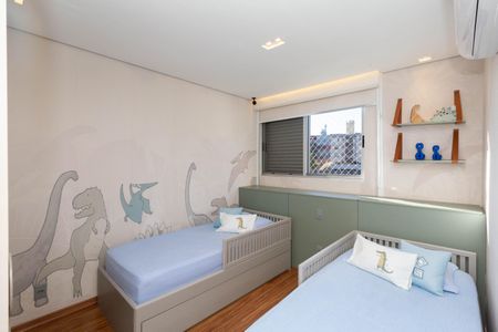 Apartamento à venda com 185m², 5 quartos e 4 vagasQuarto 2