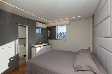 Apartamento à venda com 185m², 5 quartos e 4 vagasQuarto 4
