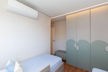 Apartamento à venda com 185m², 5 quartos e 4 vagasQuarto 2