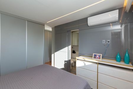 Apartamento à venda com 185m², 5 quartos e 4 vagasQuarto 4