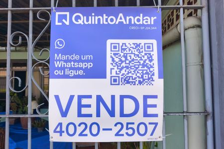 Casa à venda com 200m², 3 quartos e 2 vagas Casa à venda com 200m², 3 quartos e 2 vagasPLACA INSTALADA NA FACHADA