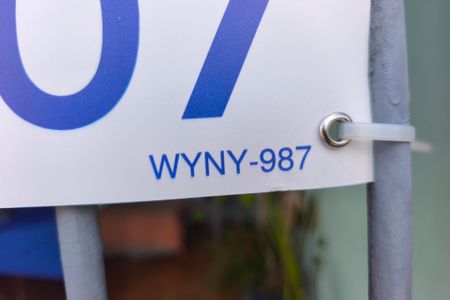 Casa à venda com 200m², 3 quartos e 2 vagas Casa à venda com 200m², 3 quartos e 2 vagasPLACA INSTALADA NA FACHADA