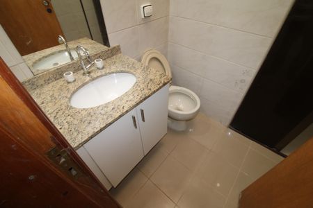 Casa à venda com 72m², 2 quartos e 1 vagaBanheiro 1