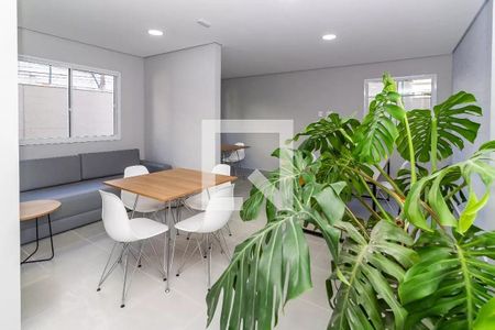 Apartamento para alugar com 37m², 2 quartos e sem vagaÁrea comum - Salão de festas