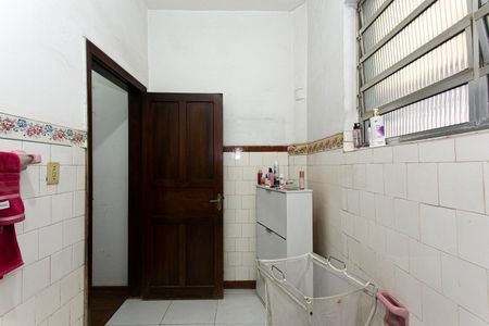 Casa à venda com 400m², 2 quartos e 3 vagasBanheiro