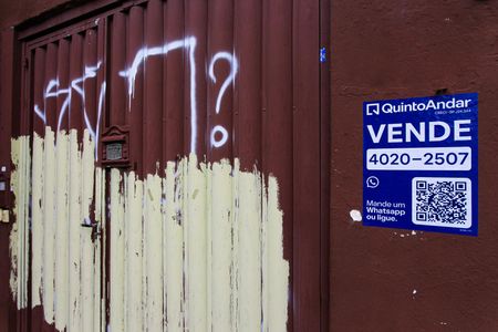 Casa à venda com 400m², 2 quartos e 3 vagasFachada