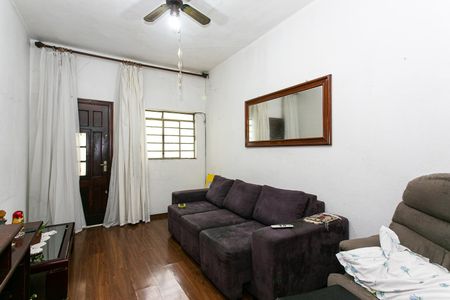 Casa à venda com 400m², 2 quartos e 3 vagasSala