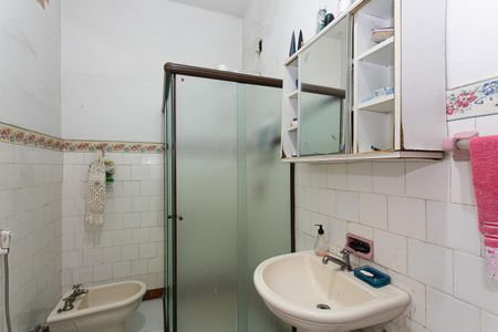 Casa à venda com 400m², 2 quartos e 3 vagasBanheiro